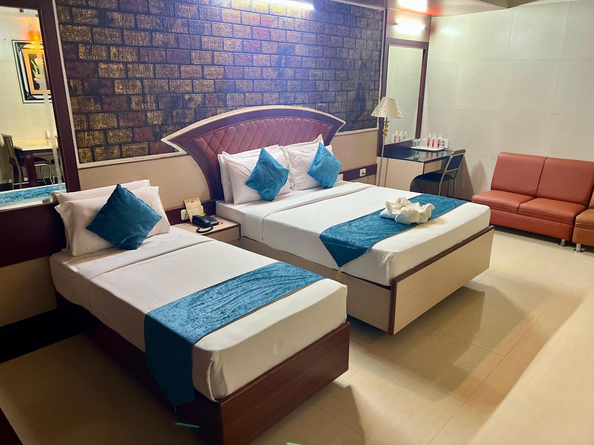 The Grand Krishna Rooms Bangalore Exterior photo