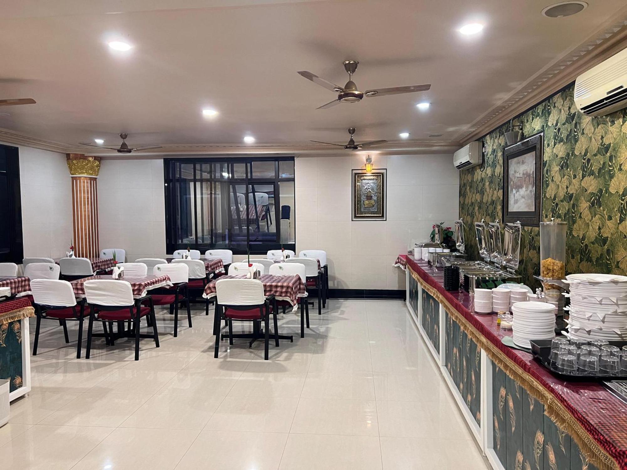 The Grand Krishna Rooms Bangalore Exterior photo