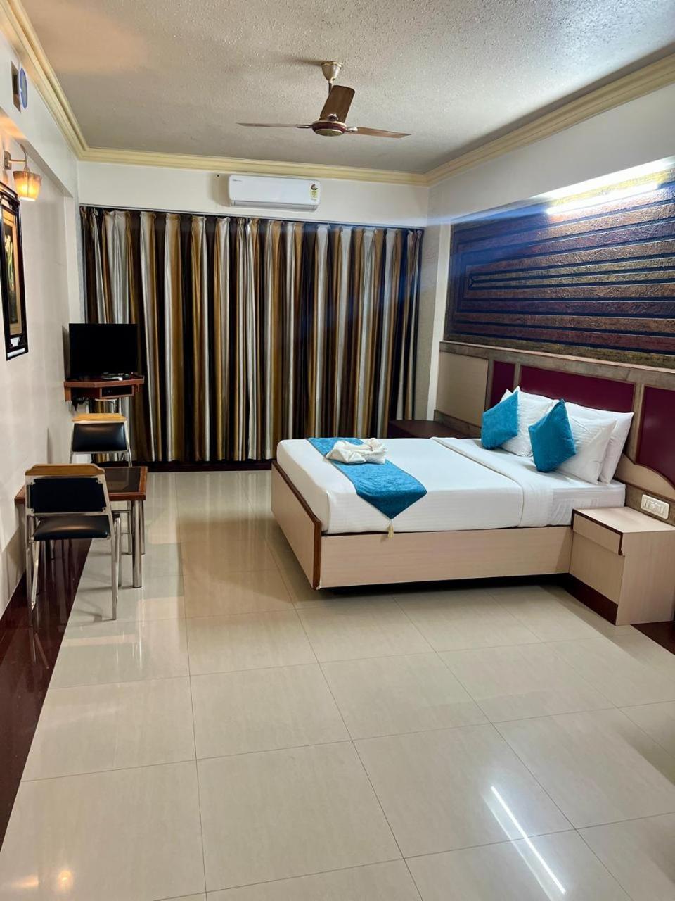 The Grand Krishna Rooms Bangalore Exterior photo