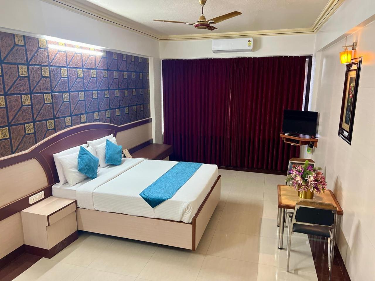 The Grand Krishna Rooms Bangalore Exterior photo