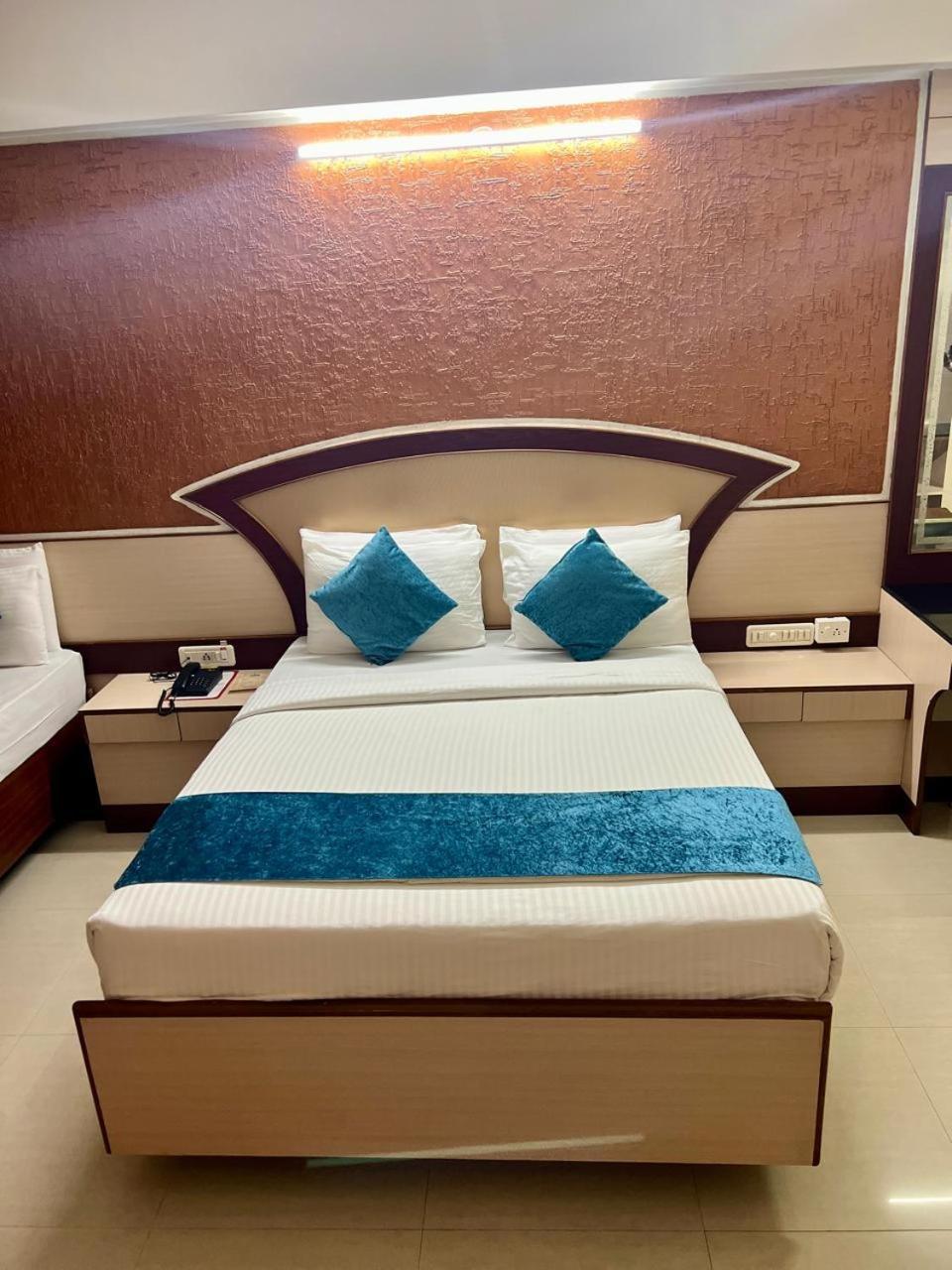 The Grand Krishna Rooms Bangalore Exterior photo